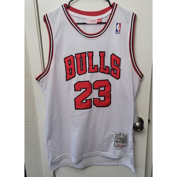 Michael Jordan Chicago Bulls NBA Basketball Jersey Mitchell Ness Mens 2XL - Picture 1 of 11